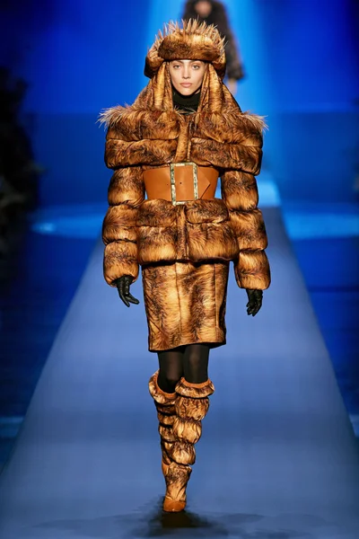 Look 2